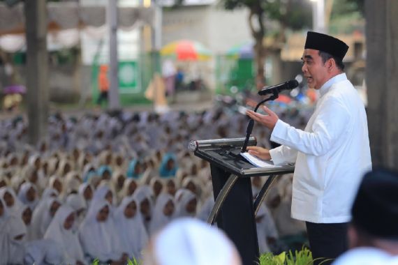 Muzani Ungkap Program Prioritas Prabowo-Gibran soal Swasembada di Hadapan Santri - JPNN.COM