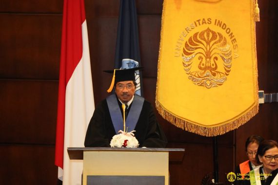 Guru Besar UI Sebut Hal Ini jadi Kunci Pengembangan Kendaraan Listrik di Indonesia - JPNN.COM