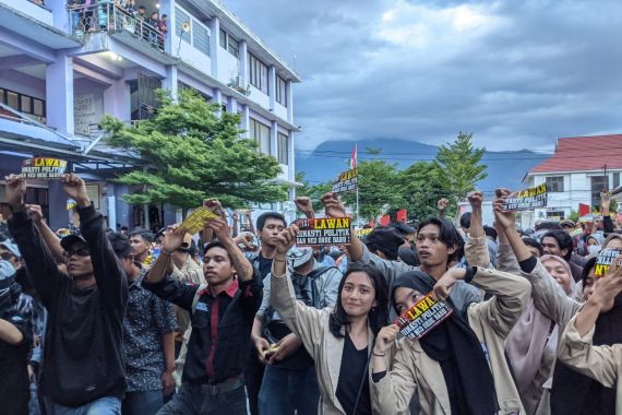 Mahasiswa Sulteng Sepakat Tolak Politik Dinasti dan Neo Orba - JPNN.COM