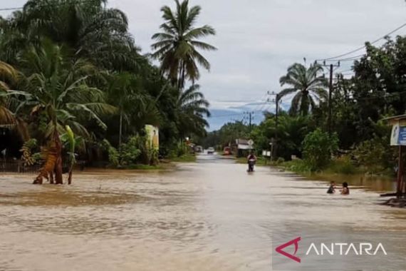 Banjir Melanda 5 Desa di Nagan Raya - JPNN.COM