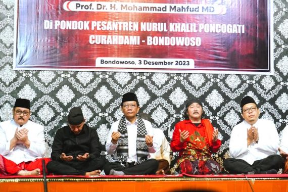 Bersilaturahmi dengan Kiai Kampung, Pak Mahfud Singgung Perhatian Khusus - JPNN.COM