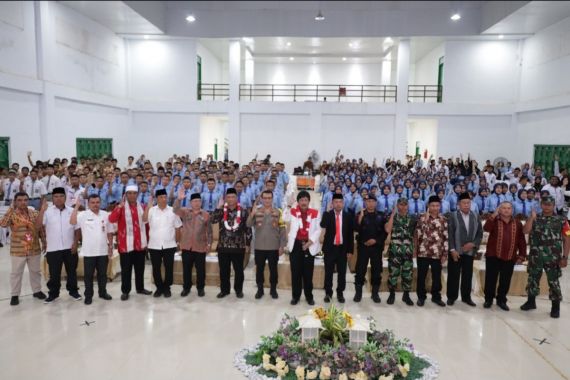 Kepala BPIP Ajak Generasi Muda Tapanuli Kuasi Pancasila Demi Indonesia Emas 2024 - JPNN.COM