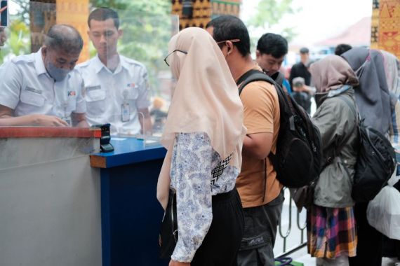 Libur Nataru, Divre III Palembang Telah Menjual 53 Persen Tiket Kereta Api - JPNN.COM