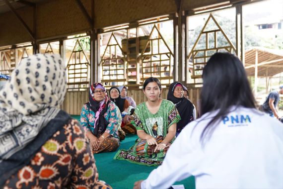 PNM Optimistis Kredit Macet Nasabah UMKM Bisa Diatasi dengan Pendampingan - JPNN.COM