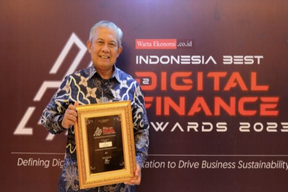 Bank BJB Terima Penghargaan di Ajang Indonesia Best Digital Finance Awards 2023 - JPNN.COM