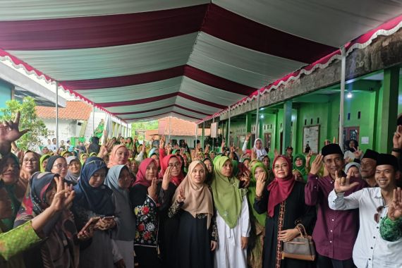 Siti Atikoh Ganjar Minta Muslimat NU Tak Takut Hadapi Tekanan - JPNN.COM