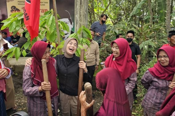 Safari Politik, Siti Atikoh Disambut Keceriaan Budaya Yogyakarta - JPNN.COM