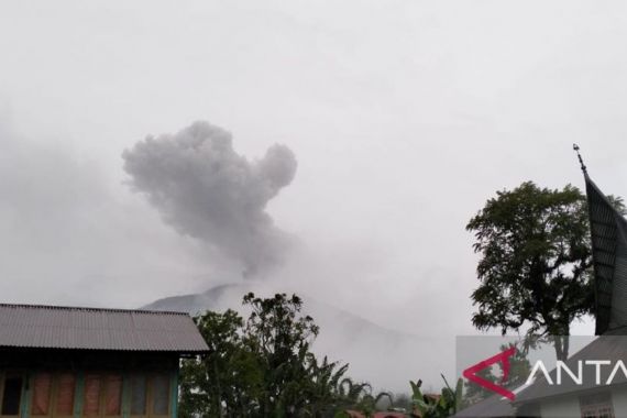 Hari Ini, Tim SAR Turunkan 50 Petugas Sisir Sejumlah Lokasi Cari Korban Erupsi Gunung Marapi - JPNN.COM