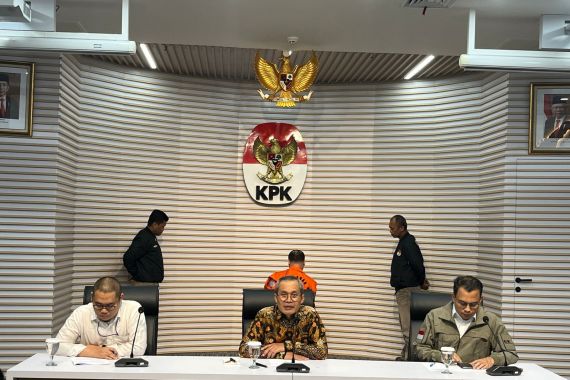 KPK Resmi Umumkan Eddy Hiariej Sebagai Tersangka, Lalu Jebloskan Sang Penyuap - JPNN.COM