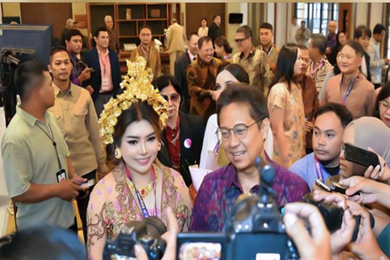 Menkes Budi Gunadi Membuka Kongres International WOCPM di Bali - JPNN.COM