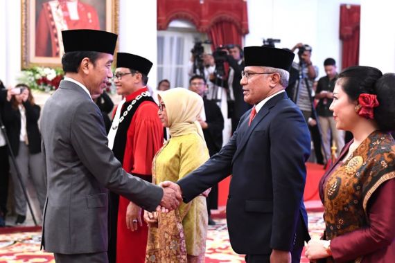 Jokowi Lantik Jenderal Penting di Polri Ini Jadi Kepala BNN - JPNN.COM