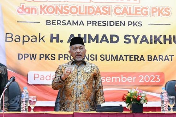 Syaikhu Bawa 4 Eks Pati TNI ke Sumbar, Targetkan AMIN & PKS Menang di Ranah Minang - JPNN.COM
