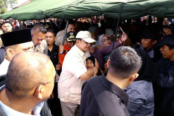 TKN: Prabowo ke Posko Gunung Marapi Bukan Berkampanye - JPNN.COM