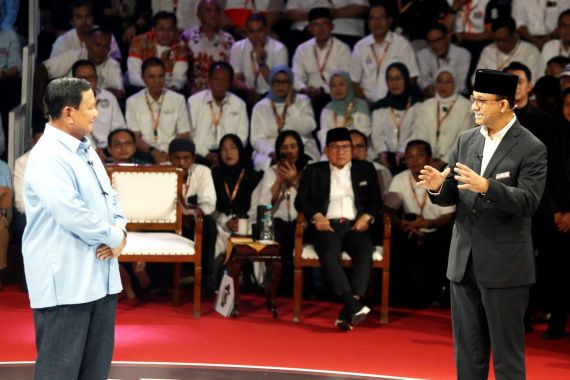 Berdebat dengan Prabowo, Anies Sebut Ordal Rusak Demokrasi Indonesia - JPNN.COM