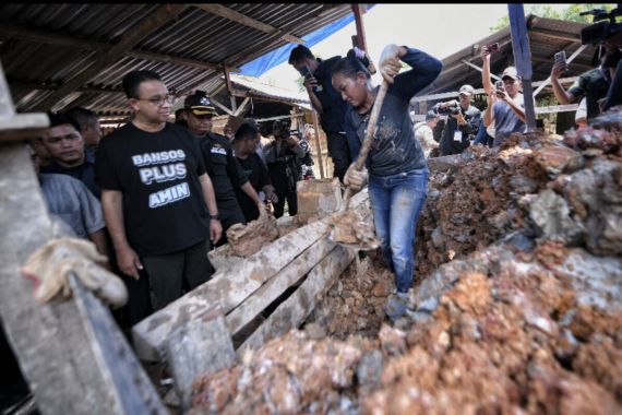 Anies Kenalkan Program Bansos Plus, Ini Penjelasannya - JPNN.COM