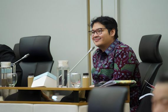 Gegara Pakai Fasilitas Negara Untuk Kampanye, Anak Ketum Golkar Digarap Bawaslu - JPNN.COM