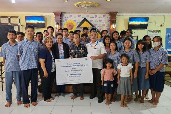 Capai Usia 36 Tahun, BRI Life Salurkan Donasi ke Berbagai Panti Asuhan di Pulau Jawa & Bali - JPNN.COM