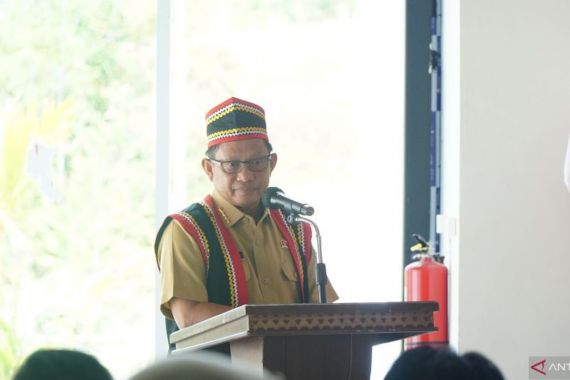 Mendagri Tito Tegaskan Presiden Jokowi Sangat Perhatian terhadap Masalah Perbatasan - JPNN.COM