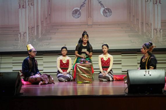Murid TK Hingga SMA Tampil di Pentas Musikal Budaya Nusantara BMS - JPNN.COM