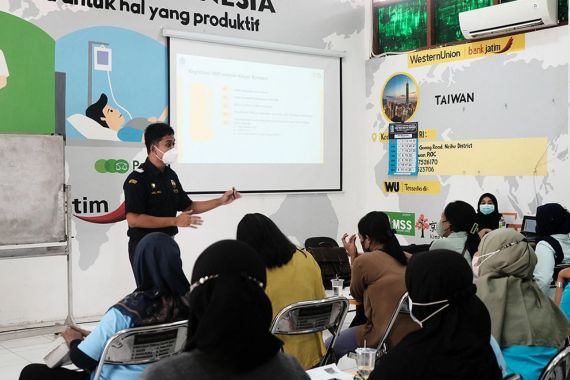 Gandeng BP3MI, Bea Cukai Juanda Edukasi Calon Pekerja Migran yang Hendak ke Luar Negeri - JPNN.COM