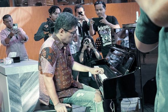 Pakai Yamaha TransAcoustic Piano, Ananda Sukarlan Mainkan Rapsodia Nusantara - JPNN.COM