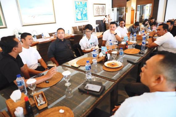 Alam Ganjar Diskusi dengan Pengusaha Lokal dan Bahas Kemajuan Ekonomi Bali - JPNN.COM