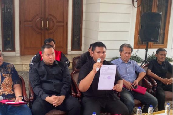 Pelaku Pencopotan Baliho Caleg PDIP di Cianjur Meminta Maaf - JPNN.COM
