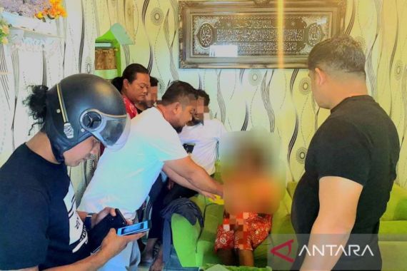 Polisi Gulung IRT yang Nekat jadi Bandar Togel Online - JPNN.COM