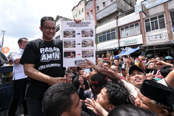 Disambangi Anies Baswedan, Pedagang Pasar dan Masyarakat Kompak Minta Perubahan - JPNN.COM