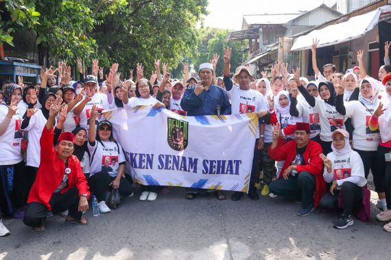 Sukarelawan Betawi Keren Dukung Ganjar-Mahfud Ajak Ibu-Ibu Hidup Sehat Dengan Senam - JPNN.COM