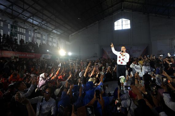 Anies Baswedan Presiden, Tak Ada Lagi Antre Naik Haji Sampai 30 Tahun - JPNN.COM