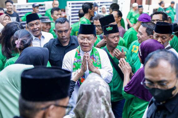 Mardiono Blusukan Bareng Caleg PPP Untuk Menghijaukan DKI Jakarta - JPNN.COM