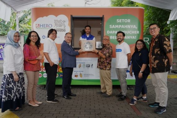 Nestle Gandeng Hero Supermarket dan Rekosistem Bikin Fasilitas Waste Station - JPNN.COM