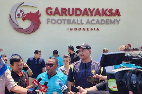 Menpora Dito Apresiasi Prabowo Subianto Atas Dedikasinya Memajukan Sepak Bola Tanah Air - JPNN.COM