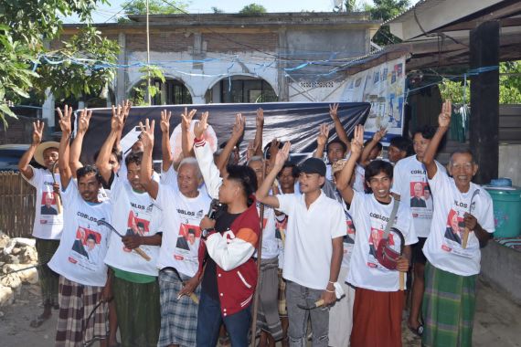 Petani di Lombok Jatuh Hati ke Ganjar-Mahfud yang Sering Turun Langsung ke Rakyat - JPNN.COM