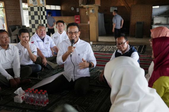 Ada yang Memolisikan Singkatan AMIN, Anies Bingung Menanggapinya - JPNN.COM