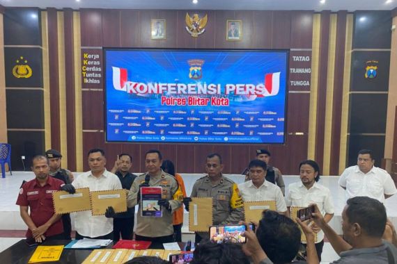 Tertipu Arisan Bodong Rp 300 Juta, Mantan Kasir Gelapkan Uang Nasabah Rp 1 Miliar - JPNN.COM