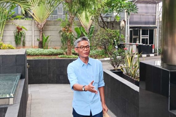 KPK Periksa eks Komisioner KPU Wahyu Setiawan - JPNN.COM