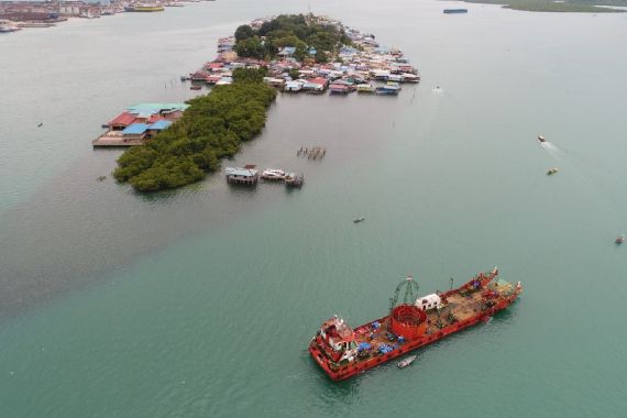 Setelah Puluhan Tahun, Pulau Buluh Akhirnya Tersambung dengan Listrik - JPNN.COM