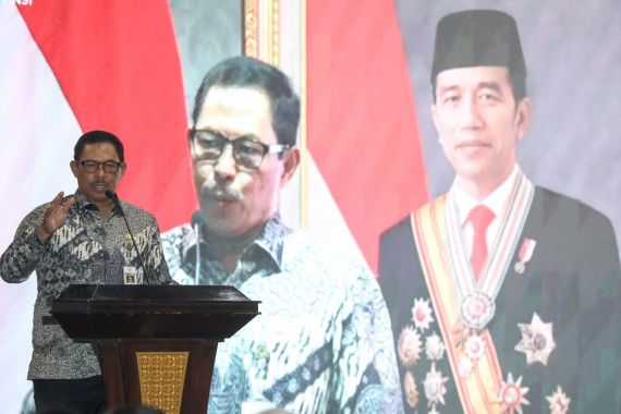 Pj Gubernur Jateng Mengukuhkan Gugus Tugas Daerah Bisnis dan HAM - JPNN.COM