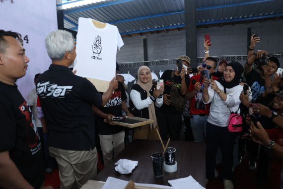 Ada Gerakan Kaus Rakyat, Ini Bukan soal Ganjar atau Mahfud, tetapi demi Indonesia - JPNN.COM