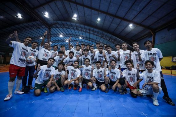 Ganjar Creasi Ajak Generasi Muda Tekuni Hobi Positif Lewat Fun Futsal - JPNN.COM