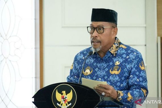 Gubernur Murad Ismail Lantik 101 PPPK Teknis Pemprov Maluku, Begini Pesannya - JPNN.COM