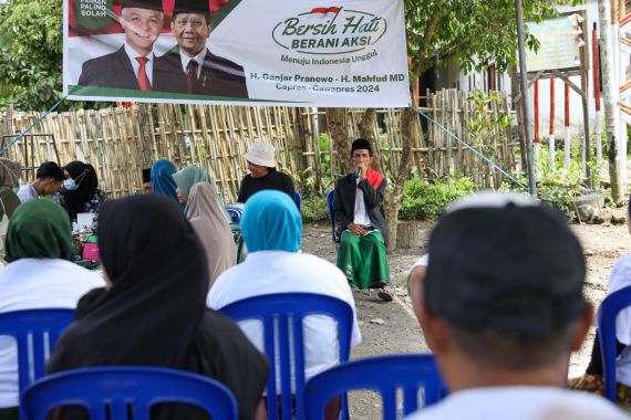 Program Insentif Guru Ngaji dari Ganjar-Mahfud Jadi Dambaan Ulama di Lombok - JPNN.COM
