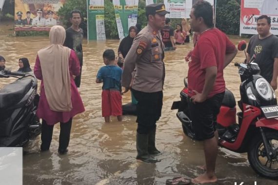 Cooling System Pemilu, Polisi di Kuansing Datangi Daerah Rawan Bencana Alam - JPNN.COM