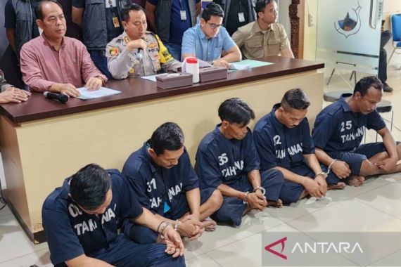 Inilah Komplotan Pencuri Puluhan Tiang Pemancar di Semarang - JPNN.COM