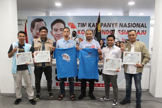 Sukarelawan Erick Thohir Deklarasikan Dukungan untuk Prabowo-Gibran, TKN Optimistis Menang Satu Putaran - JPNN.COM