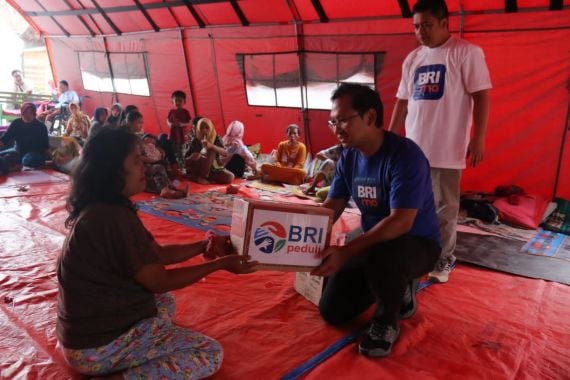 Cepat Tanggap Bencana, BRI Salurkan Bantuan Bagi Korban Terdampak Gempa Sumedang - JPNN.COM