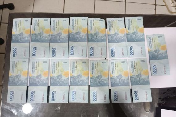 Dua Orang Pengedar Uang Palsu di Tangerang Ditangkap - JPNN.COM