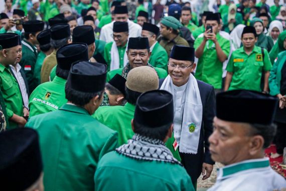 Mardiono Gelar Tasyakuran PPP di Ponpes Syamsul Ulum Sukabumi - JPNN.COM